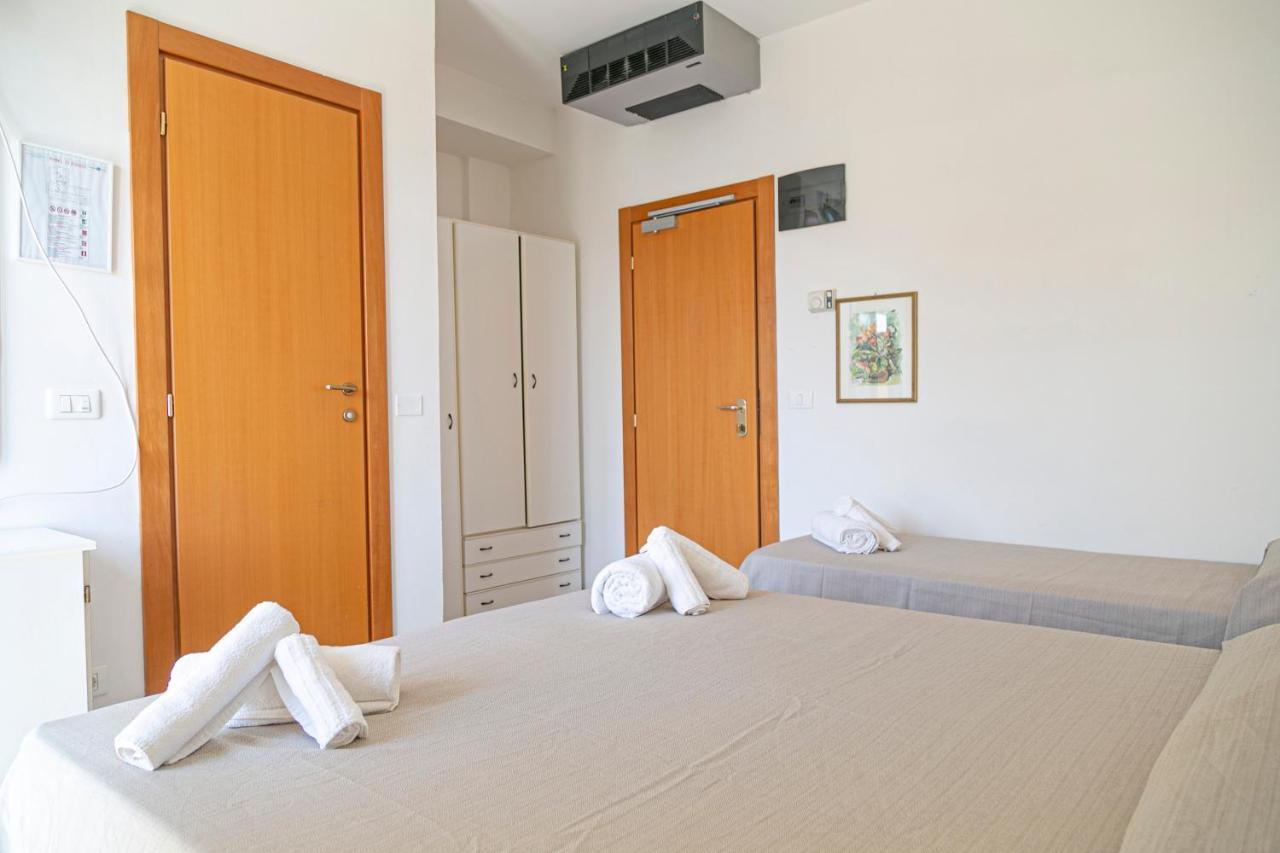Hotel Royal Inn San Mauro Mare Exterior foto