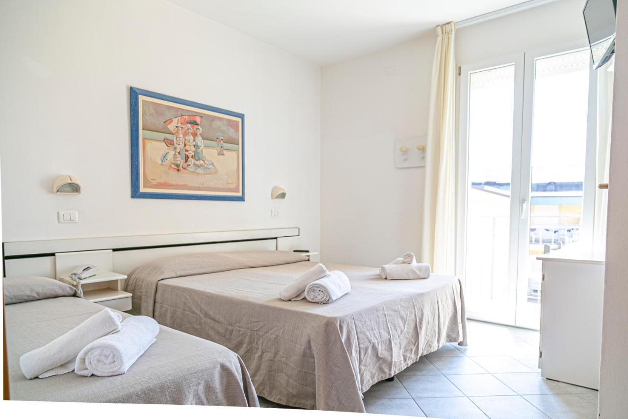 Hotel Royal Inn San Mauro Mare Exterior foto
