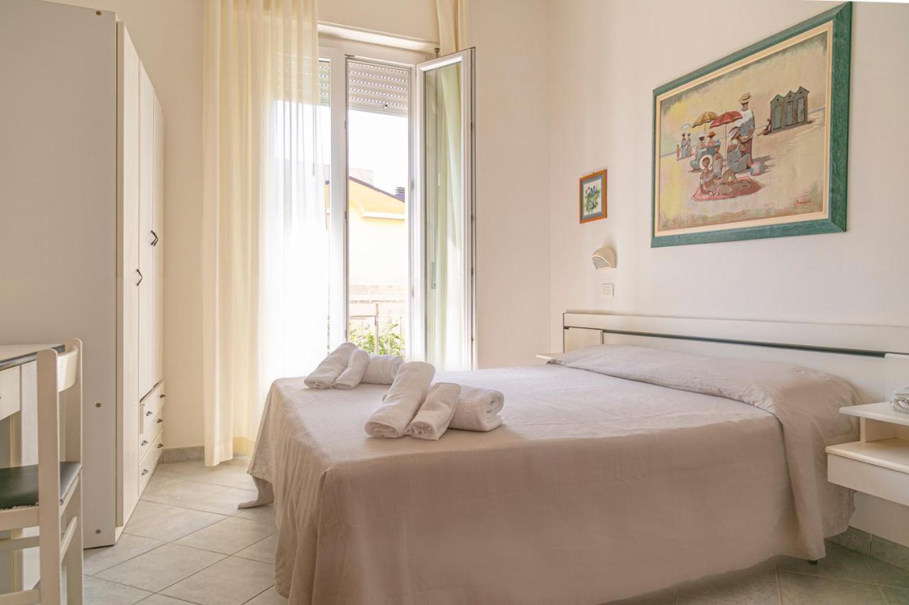 Hotel Royal Inn San Mauro Mare Exterior foto